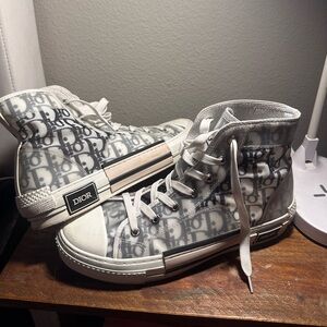Authentic Dior B23 High-Top Sneaker